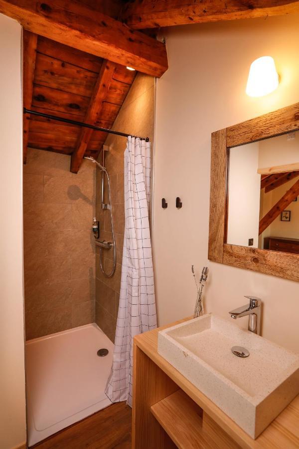 Domaine Agricole Cotzé / Casa rural Enveitg Extérieur photo