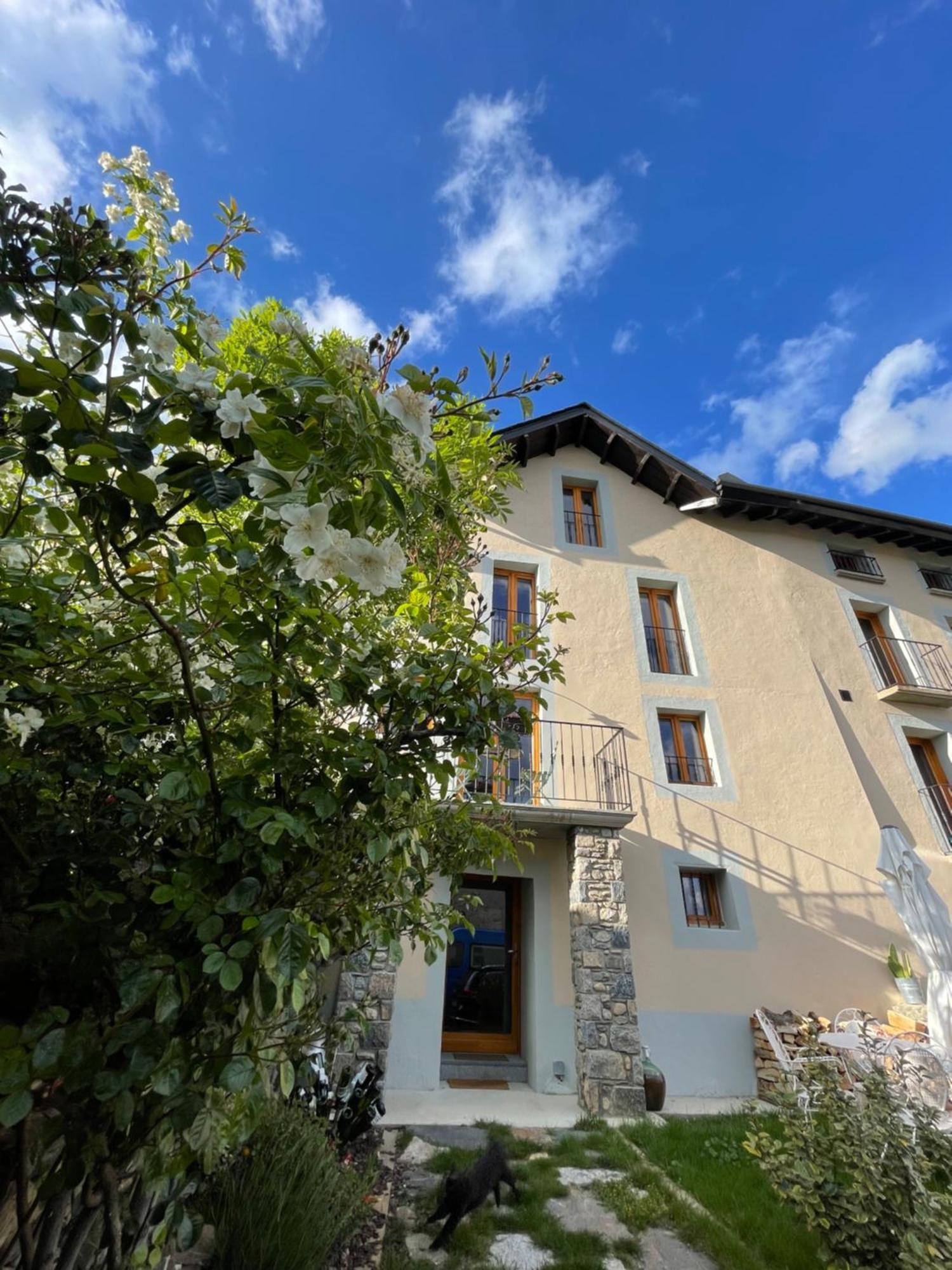 Domaine Agricole Cotzé / Casa rural Enveitg Extérieur photo
