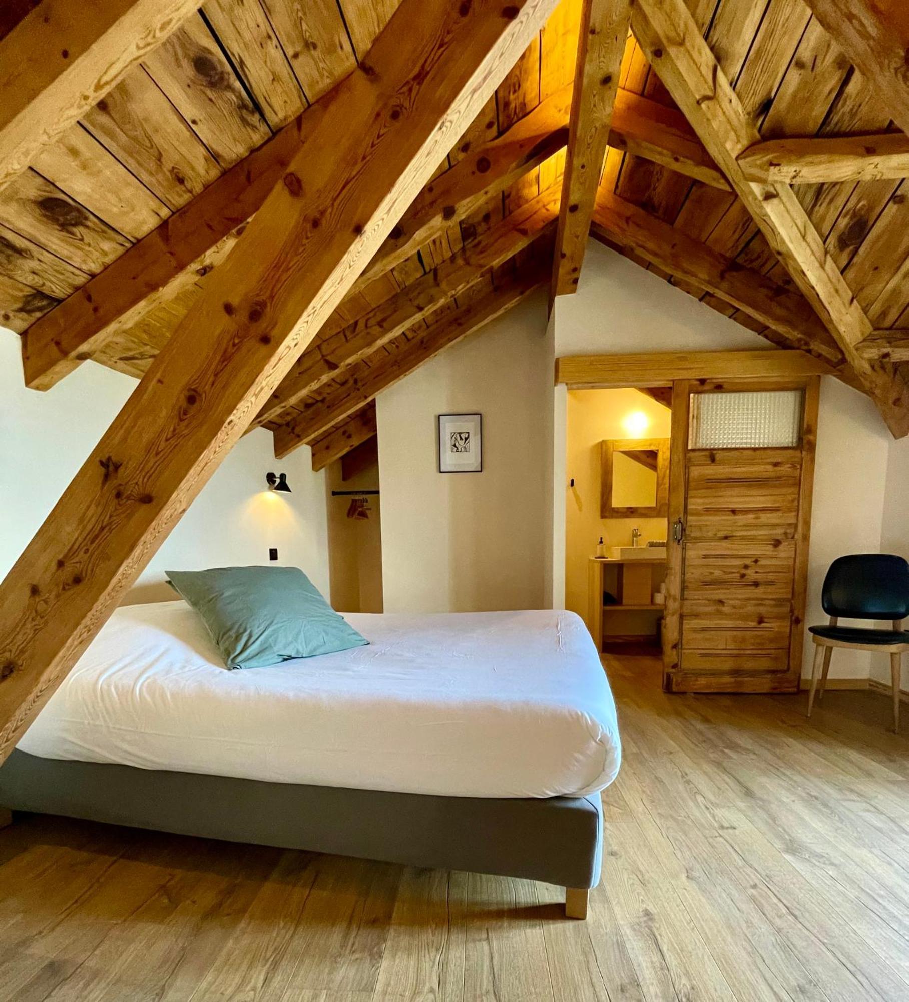 Domaine Agricole Cotzé / Casa rural Enveitg Extérieur photo